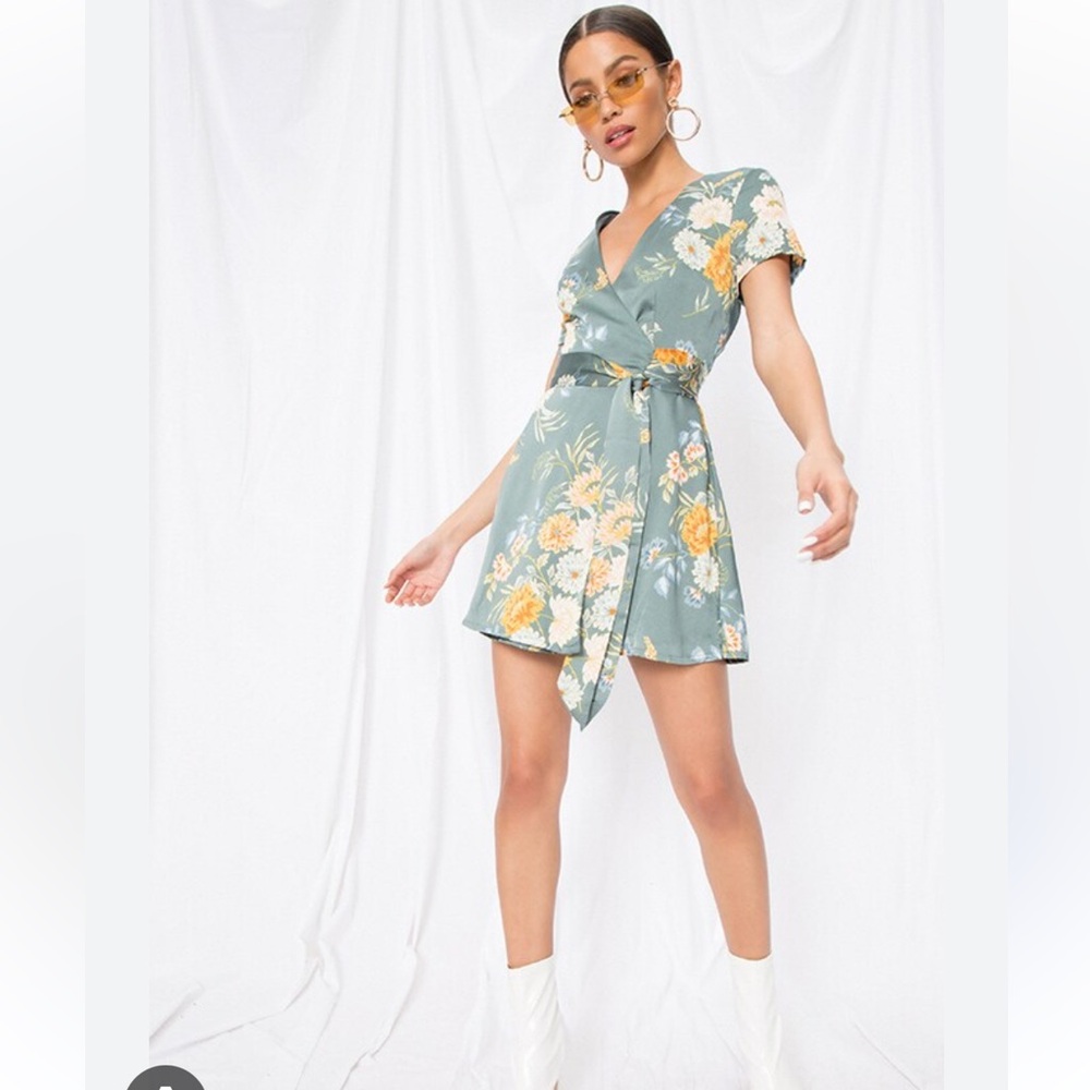 Superdown Floral Wrap Mini Dress Green Satin Size L